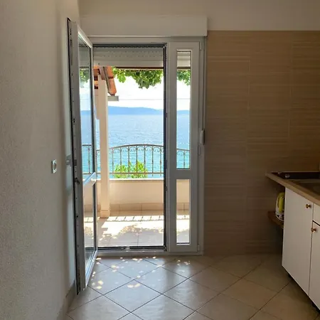 Sweet Studio By The Sea Apartment